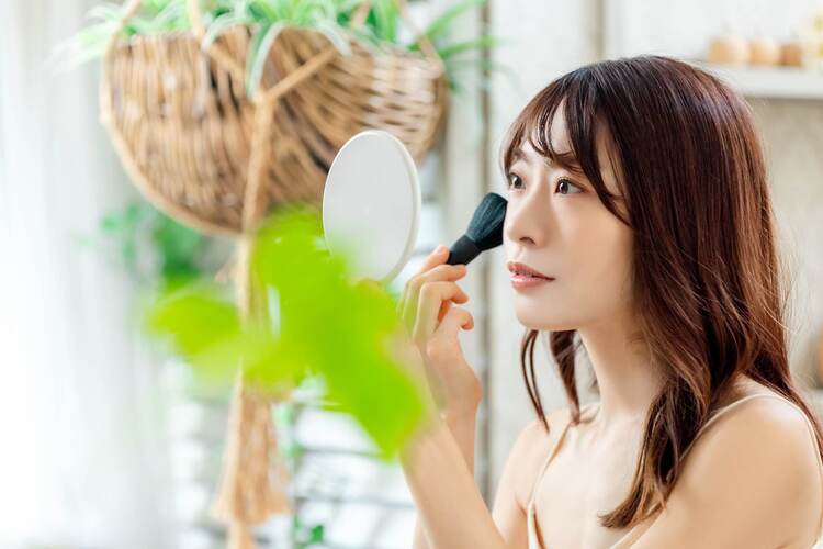 ビジネスプロフィール写真のベースメイクをするときのアイテムやポイントを解説4